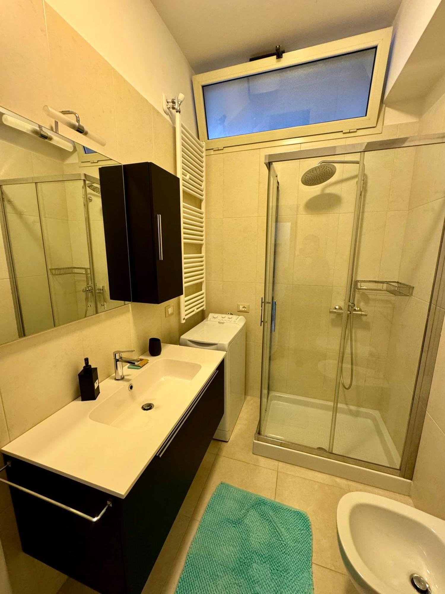 4 Balconi House- Appartamento Moderno A Lecce Bagian luar foto