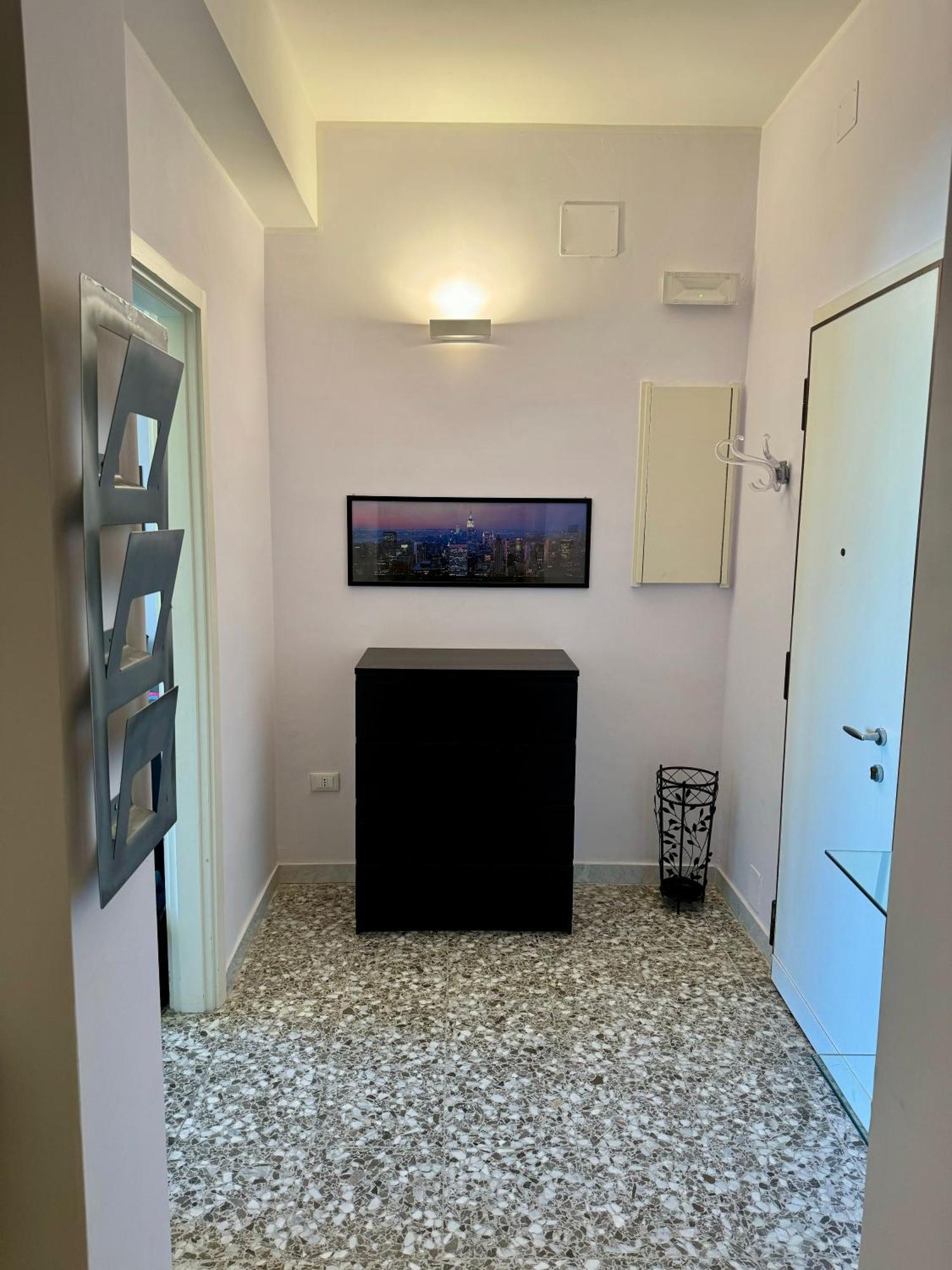 4 Balconi House- Appartamento Moderno A Lecce Bagian luar foto