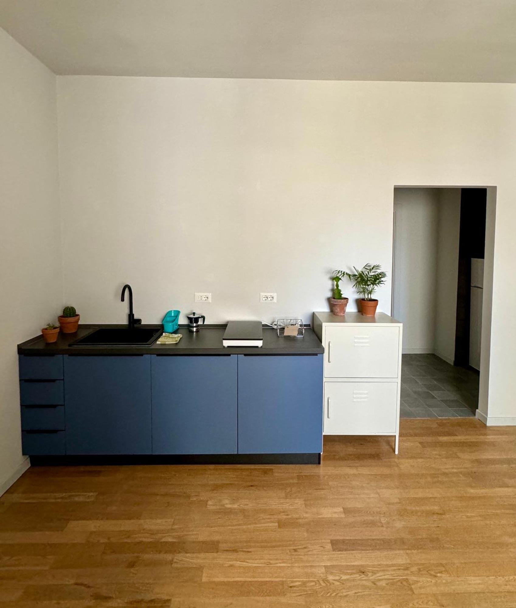 4 Balconi House- Appartamento Moderno A Lecce Bagian luar foto